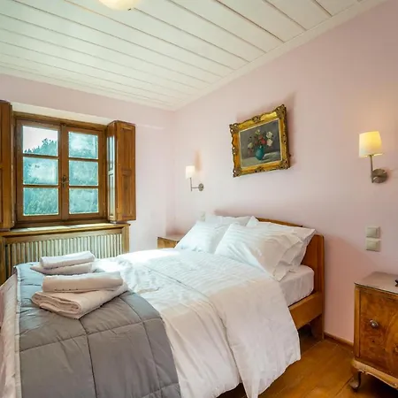 Korfes-κορφές τριώροφη για οικογένειες και παρέες Villa