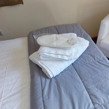 Korfes-κορφές τριώροφη για οικογένειες και παρέες