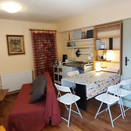 Villa Korfes: Three-story Family Retreat